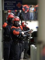 Basque police await De Juana's arrival