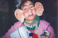 trajes de carnaval con m&aacute;scara