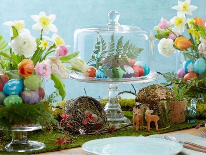 mesa para Pascua decorada