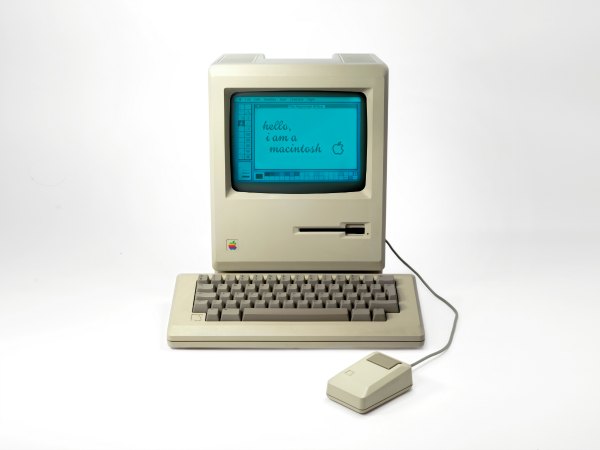 Ordenador Apple de los años 90