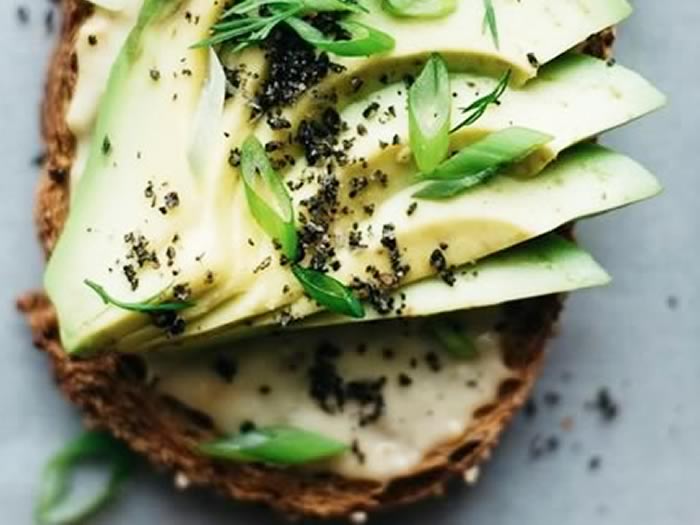 10 Deliciosas Tostadas Con Aguacate