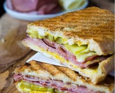 Sandwich o emparedado cubano