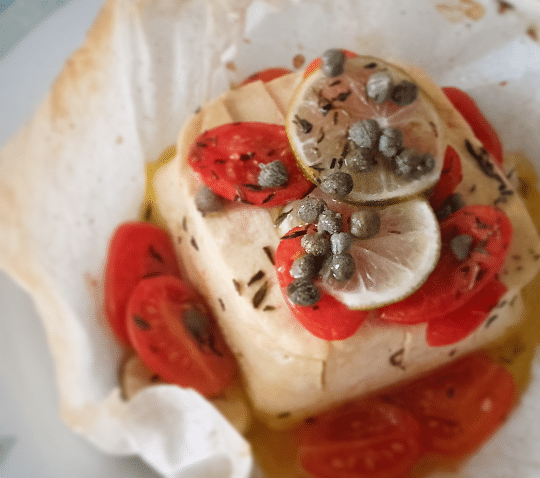 Tofu con alcaparras tomate y lima: receta vegetariana