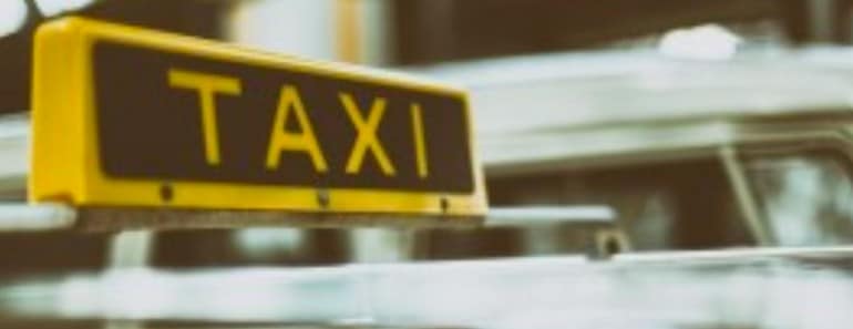 UBER y CABIFY: restricciones a las plataformas privadas de arrendamiento de vehículos con conductor