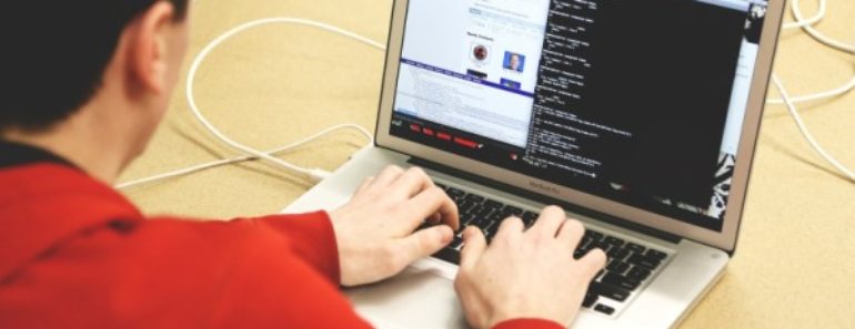 21 meses de prisión a dos estudiantes universitarios por hackear sus notas