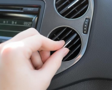 Técnica para bajar la temperatura del coche en verano