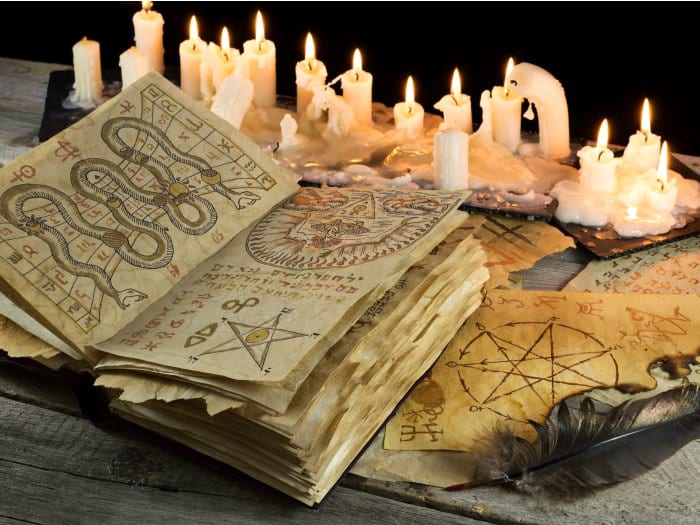 Libro de brujeria, conjuros, rituales