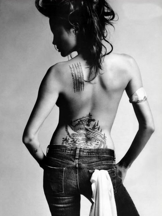 Angelina Jolie y sus tatuajes