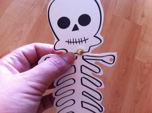 esqueleto recortable niños Halloween
