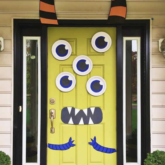 Idea decorar puerta en Halloween
