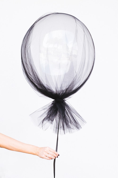 idea para decorar con globos en halloween