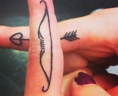 tatuajes originales amigos arco y flechas
