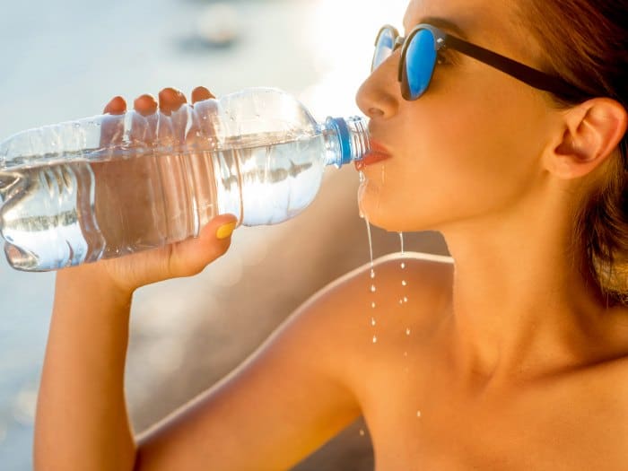 Beber agua contra el Estreñimiento