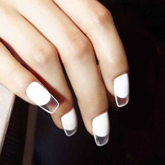 20 Ideas de uñas con estilo minimalista