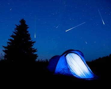 lluvia estrellas acampada