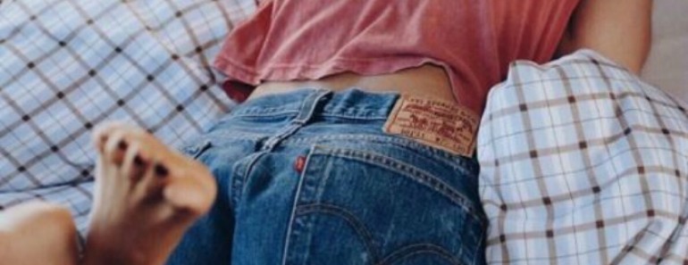 11 Ideas para vestir shorts vaqueros + camiseta y no ser una aburrida