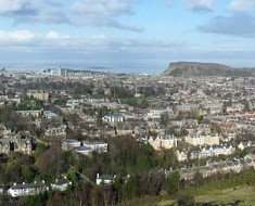 700px-View_of_Edinburgh_from_Blackford_Hill_21