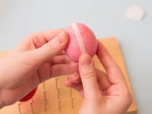 Técnica para pintar huevos de Pascua