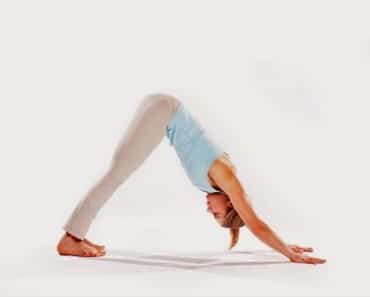 7 posturas de yoga sencillas para principiantes