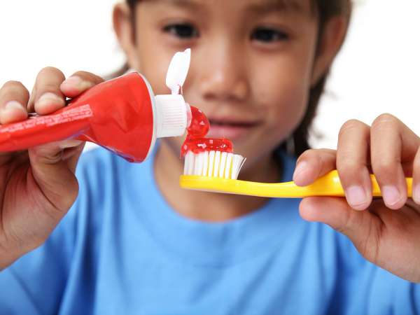 Cómo elegir el cepillo de dientes para un bebé