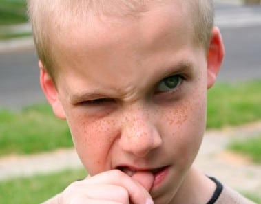 Cómo evitar que los niños se muerdan las uñas