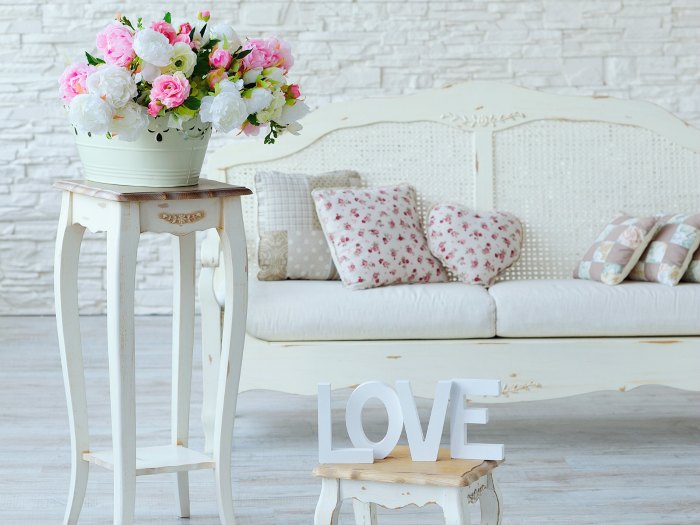 Room decoration in Spring