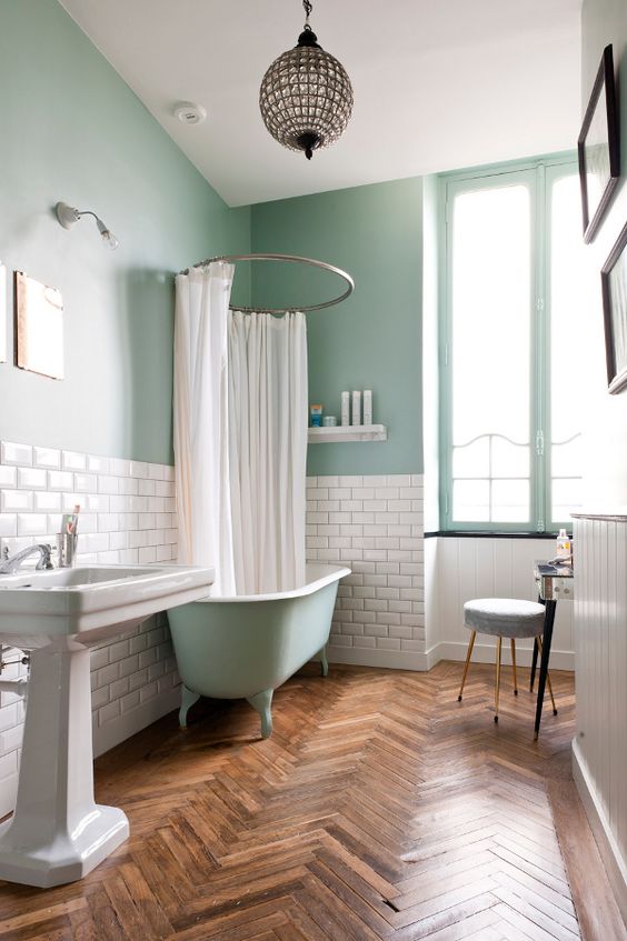 15 ideas originales para decorar paredes de baños - Decoracion en el hogar