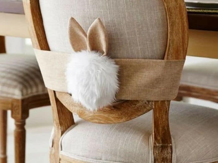 Decoración de Pascua para las sillas