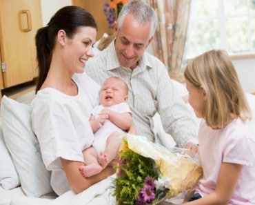 Visitas después del parto: cómo mantener a raya a las visitas después de dar a luz