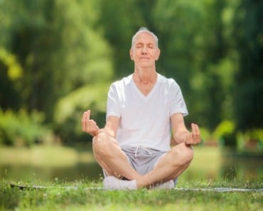 El yoga puede beneficiar a los hombres con cáncer de próstata