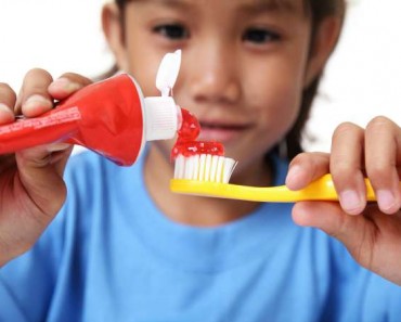 Cómo elegir la mejor pasta de dientes para niños