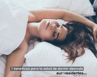 Beneficios para la salud de dormir desnudo