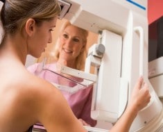 Mamografía para detectar un cáncer de mama