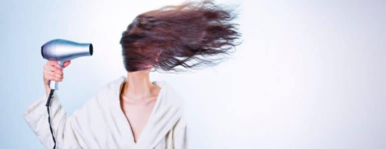 ¿Por qué se cae el pelo en la menopausia?