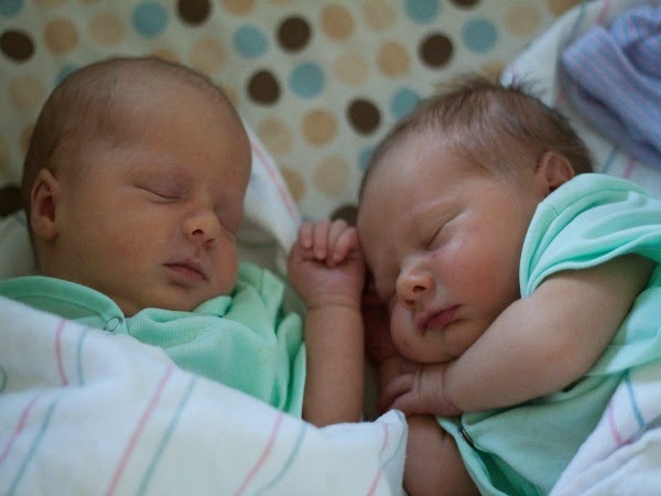 ¿Se pueda amamantar a dos bebés al mismo tiempo? 