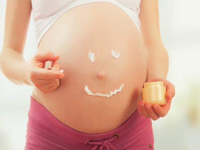 ¿Cómo prevenir las estrías en el embarazo?