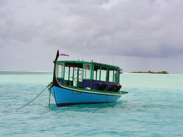 Barca en Maldivas
