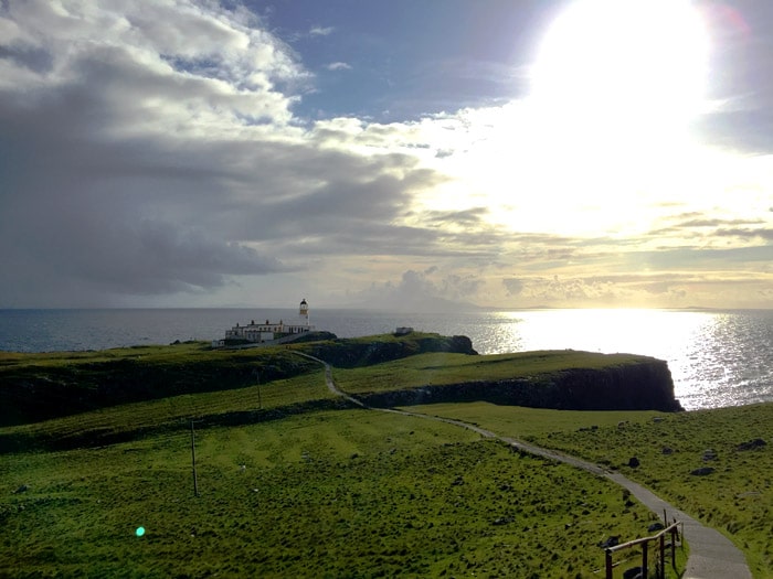 Faro Neist point Skye Viajar Euroresidentes