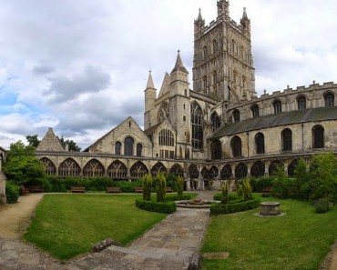 Gloucester: 159 iglesias